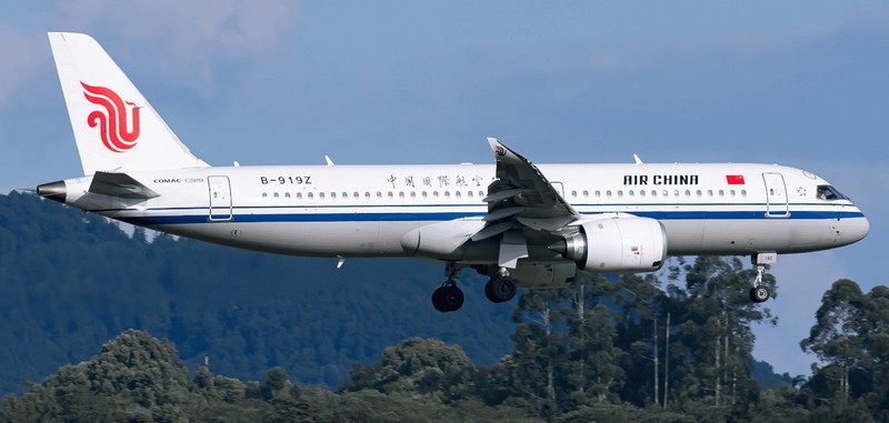 Самолёт Air China Comac C919